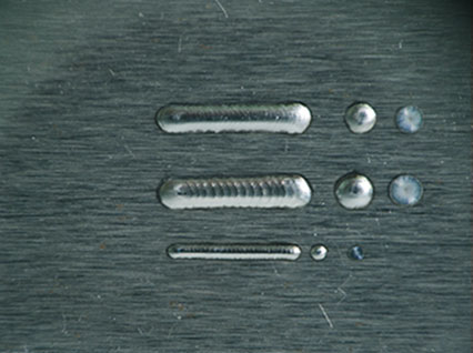<a href='http://www.jxpjsy.com/product/3.htm' class='text_a'>模具激光焊機</a>修復(fù)鏡面模具效果